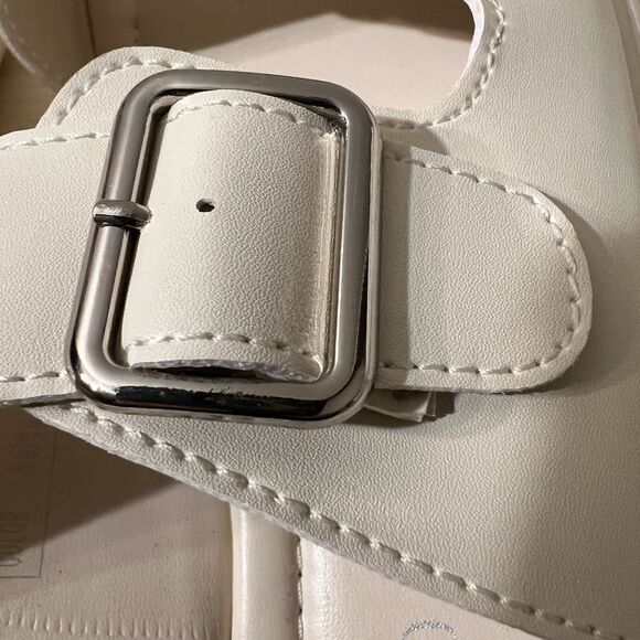 Women Jeko Platform Sandals - Picture 8 of 8